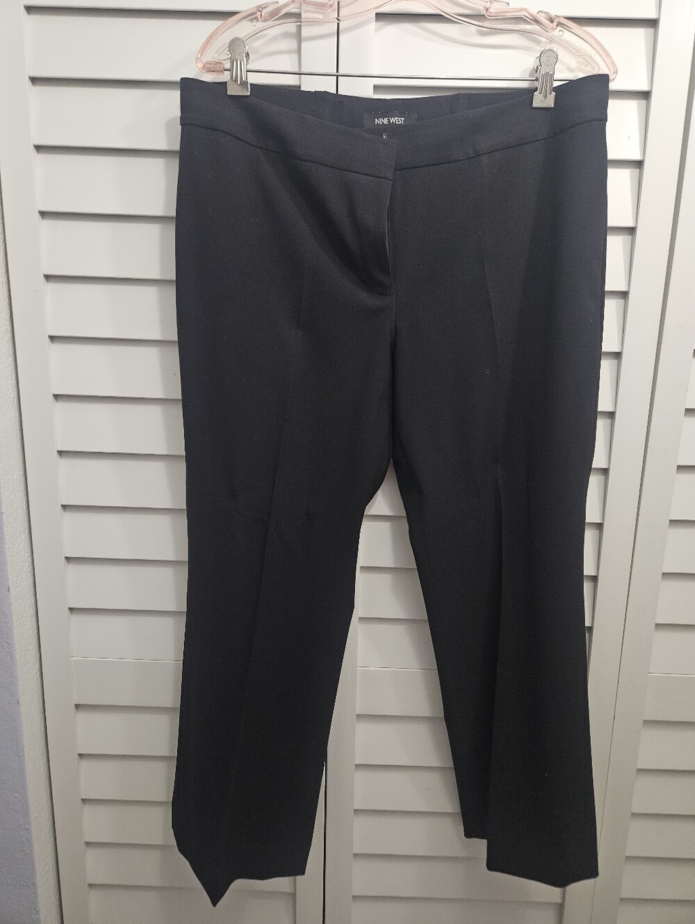 Nine West Woman's Black Two-Piece Suit Jacket & Pants. 12 - Picture 5 of 9